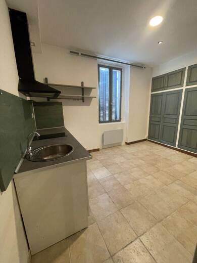 Appartement à louer 317 € 1 pièce 20 m² Étage 1/1 Bras 83149