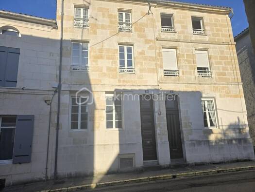 Immeuble à vendre 125 000 € 226 m² Jonzac 17500