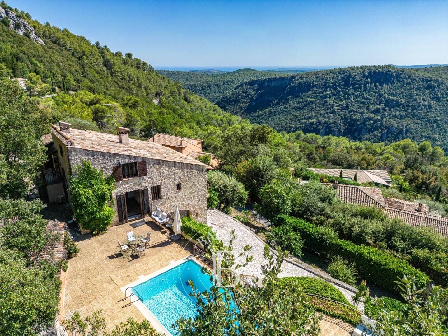 Maison à vendre, 228m², TOURRETTES SUR LOUP