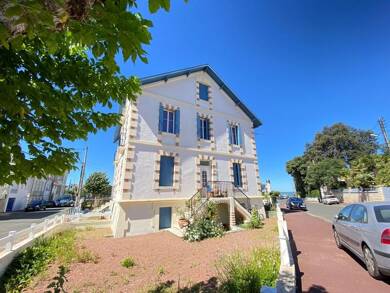 Appartement à vendre 211 000 € 3 pièces 2 chambres 38,3 m² RDC/3 Pontaillac Royan 17200
