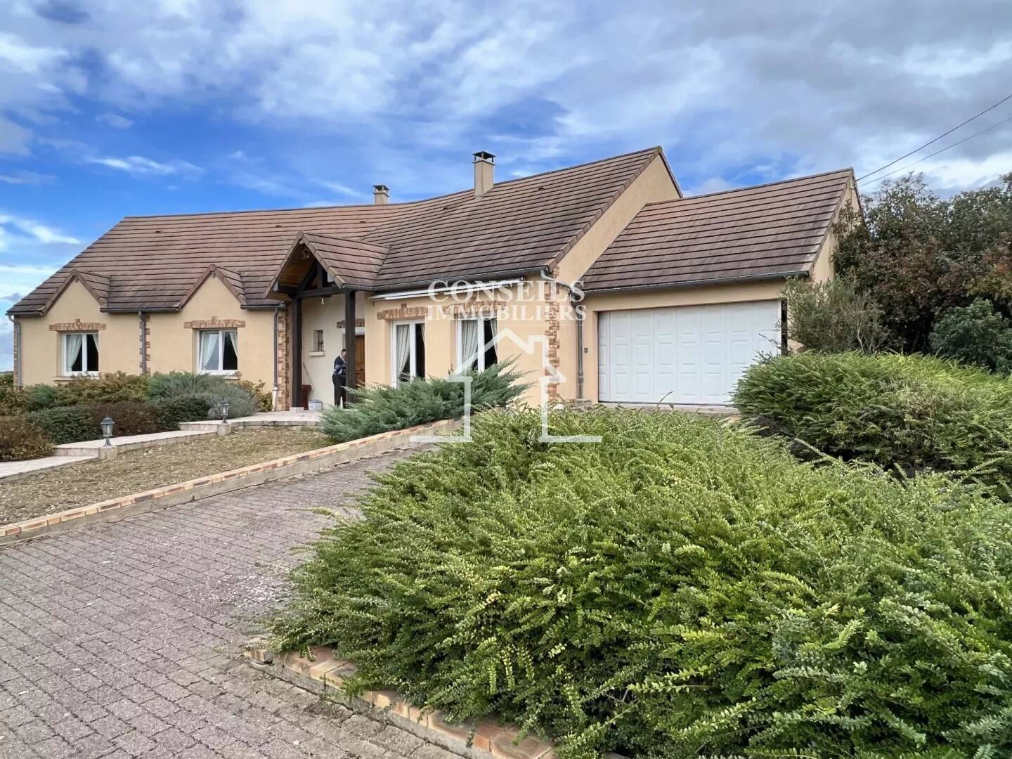 Maison à vendre, 187m², SAINT JULIEN DU SAULT