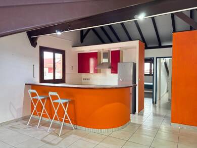 Appartement à vendre 165 000 € 3 pièces 2 chambres 57 m² 2 étages Basse-Terre 97100