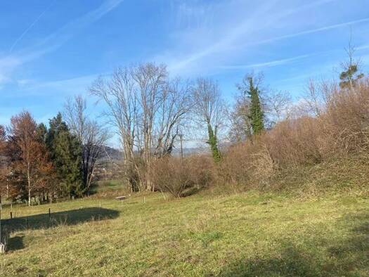 Terrain constructible à vendre 85 000 € 580 m² de terrain Saint-Laurent-du-Pont 38380