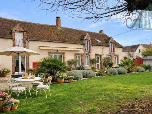 Maison à vendre 256 800 € 5 pièces 3 chambres 173 m² 1 054 m² de terrain Le Mériot 10400