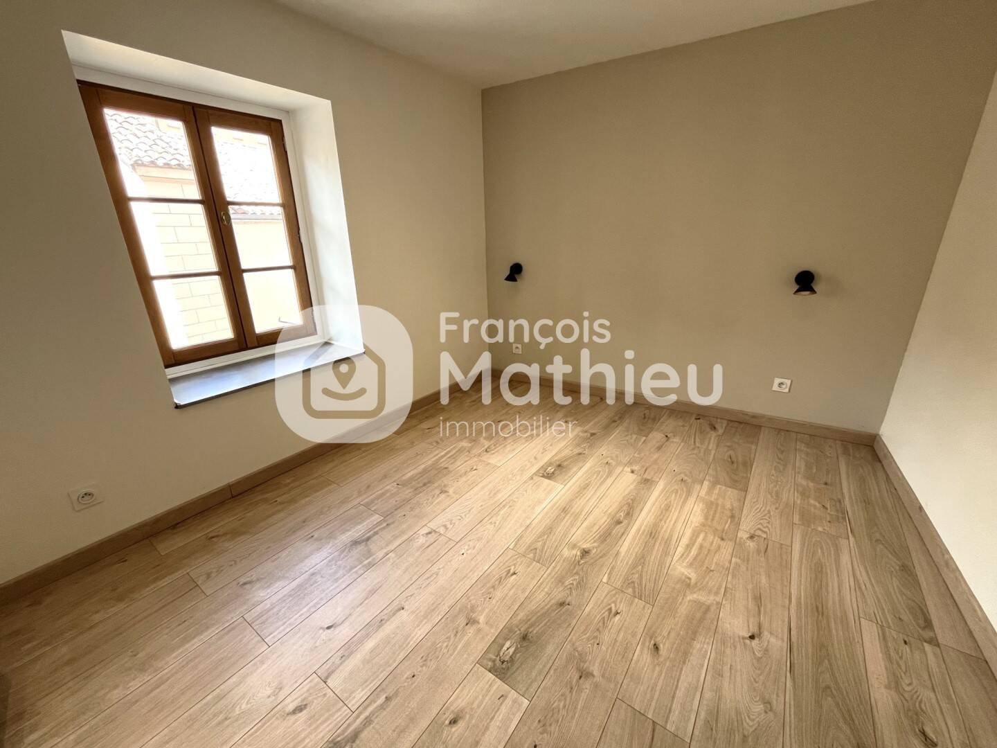 Maison à louer, 41m², VAUX EN BEAUJOLAIS