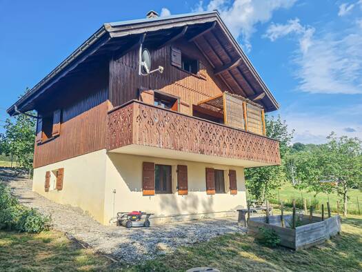 Maison à vendre 385 000 € 4 pièces 2 chambres 100 m² 797 m² de terrain Bogève 74250