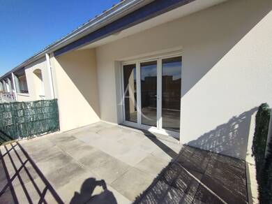 Appartement à vendre 196 100 € 3 pièces 2 chambres 72 m² 1er étage Geoffroy Martel Saintes 17100