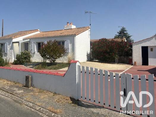 Maison de plain-pied à vendre 252 500 € 4 pièces 2 chambres 85 m² 464 m² de terrain Longeville-sur-Mer 85560