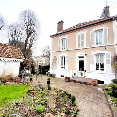 Maison à vendre 300 000 € 5 pièces 3 chambres 163 m² 290 m² de terrain Villeneuve sur Yonne 89500