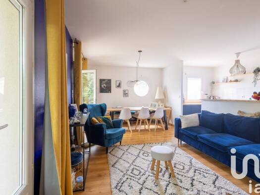 Appartement à vendre 225 000 € 3 pièces 2 chambres 71 m² RDC/1 Cavailles-Camparian Cenon 33150