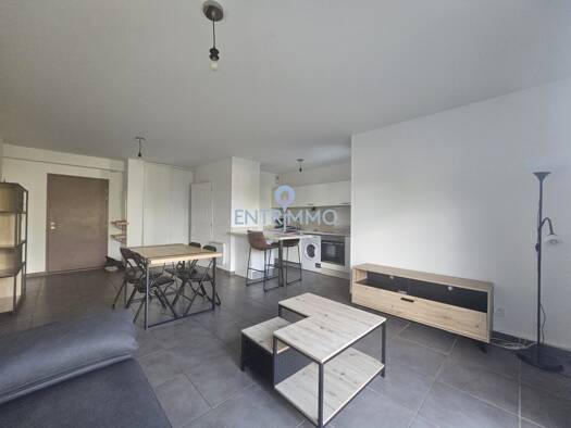 Appartement à louer 795 € 2 pièces 1 chambre 51,1 m² RDC Entrelacs 73410