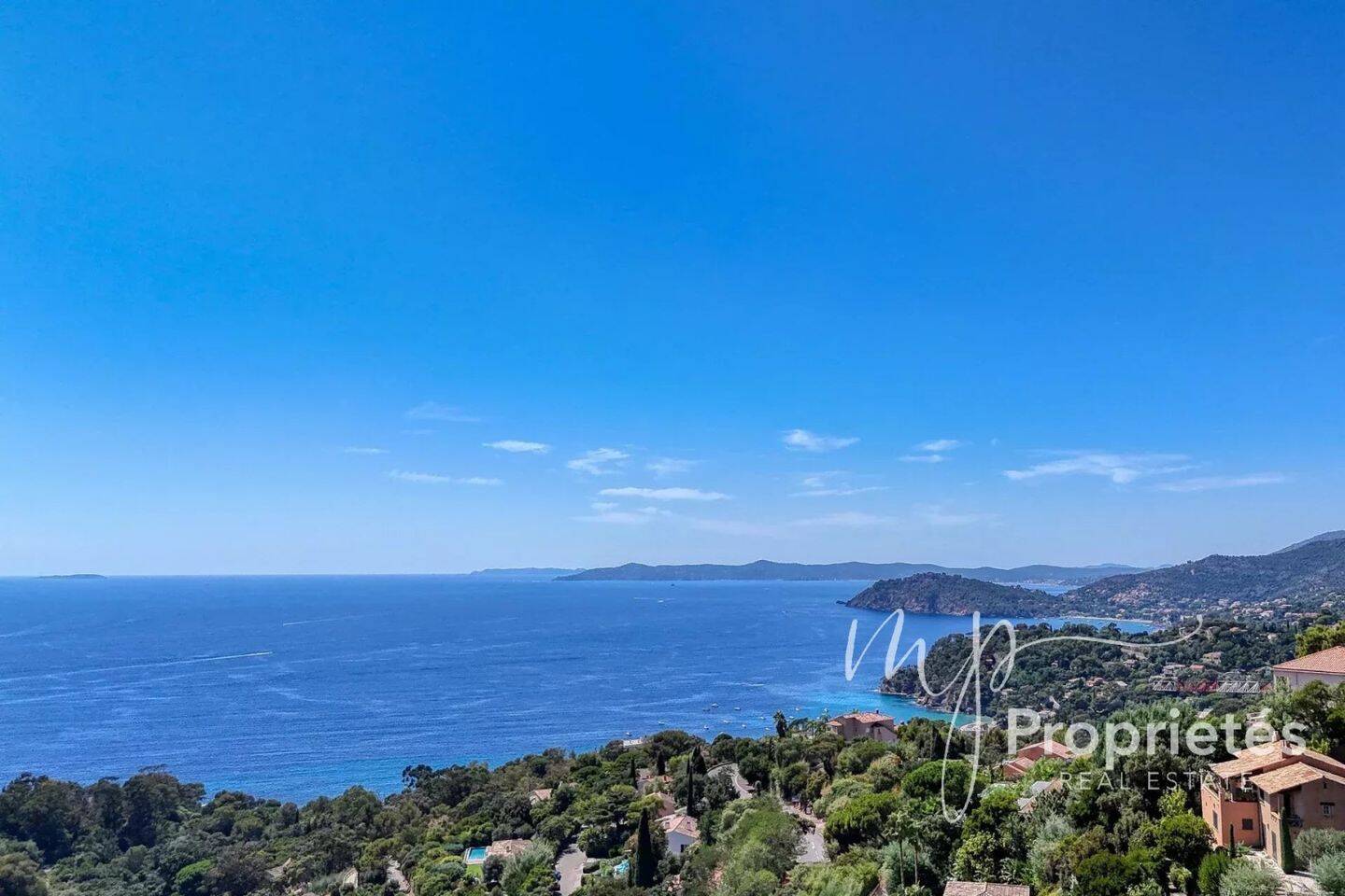 Maison à vendre, 136m², RAYOL CANADEL SUR MER