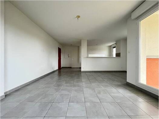 Appartement à vendre 162 000 € 3 pièces 2 chambres 65 m² RDC Aussonne 31840