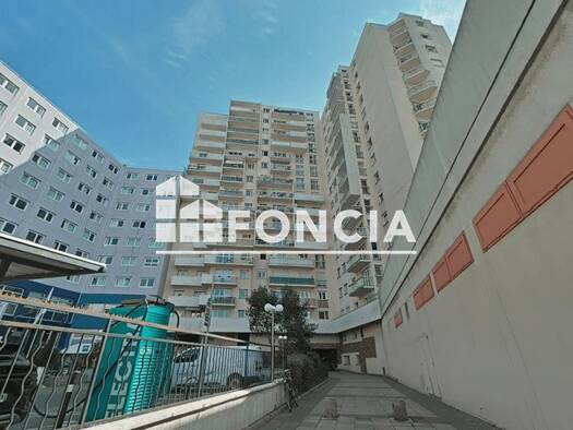 Appartement à louer 773 € 1 pièce 27,7 m² 13ème étage Firmin Genier Aubervilliers 93300