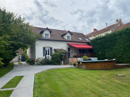 Maison à vendre 530 000 € 5 pièces 4 chambres 158 m² 1 267 m² de terrain Bellerive sur Allier 03700