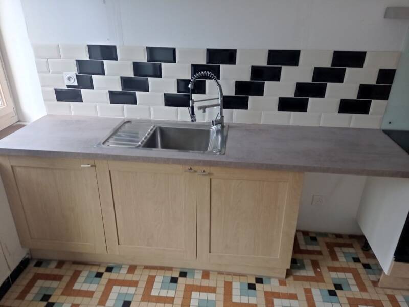 Maison à louer, 82m², LOUVIGNE DU DESERT