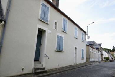 Appartement à louer 686 € 3 pièces 2 chambres 66 m² RDC Barlieu 18260