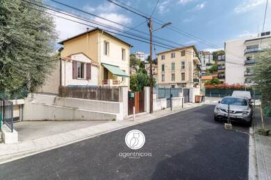 Maison à vendre 330 000 € 3 pièces 2 chambres 57,9 m² 24 m² de terrain Nice 06000