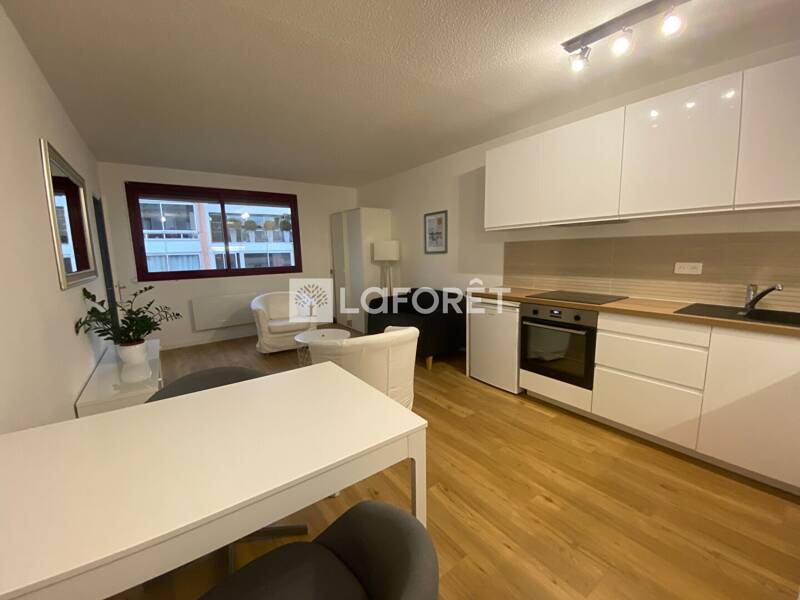 Maison à louer, 33m², COURBEVOIE