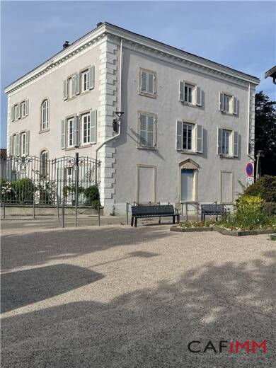 Appartement à louer 1 615 € 3 pièces 2 chambres 82,5 m² RDC/2 Saint-Genis-les-Ollieres 69290