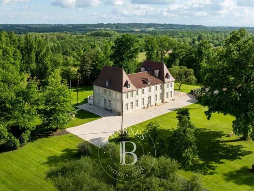 Château à vendre 1 995 000 € 21 pièces 8 chambres 650 m² 50 000 m² de terrain Saubagnac Dax 40100