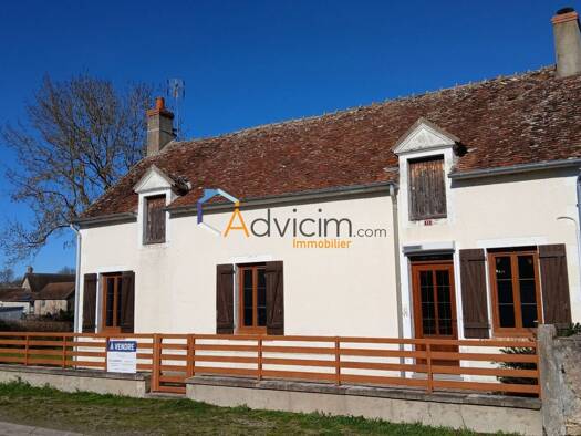 Maison de plain-pied à vendre 49 000 € 4 pièces 3 chambres 71 m² 1 860 m² de terrain Bannegon 18210