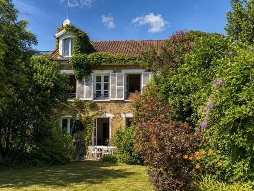Maison à vendre 499 000 € 5 pièces 4 chambres 257 m² 770 m² de terrain Mandres-les-Roses 94520