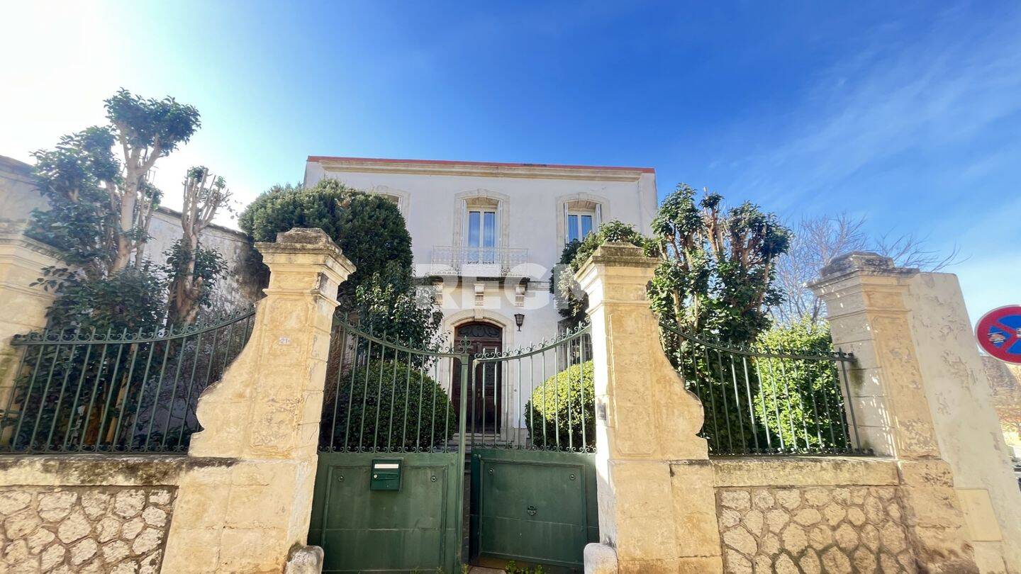 Maison à vendre, 185m², MONTBAZIN