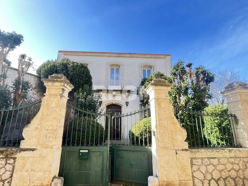 Maison à vendre, 185m², MONTBAZIN
