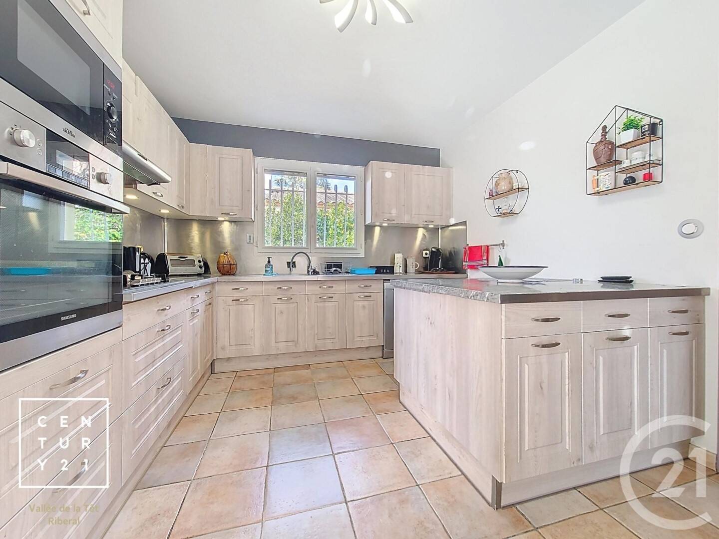 Maison à vendre, 135m², LATOUR DE FRANCE