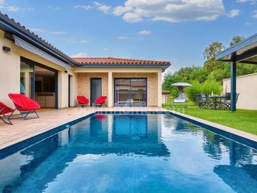 Villa à vendre 655 000 € 6 pièces 3 chambres 144 m² 1 342 m² de terrain Estressin Vienne 38200