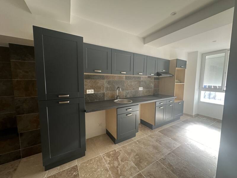 Maison à louer, 47m², SOLLIES TOUCAS