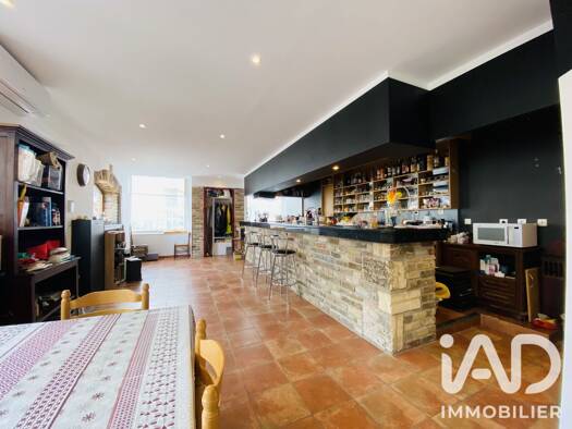 Maison de ville à vendre 139 000 € 6 pièces 5 chambres 161 m² 543 m² de terrain Centre-Exterieurs Vouziers 08400