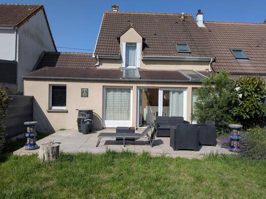Pavillon à vendre 265 000 € 6 pièces 3 chambres 103 m² 120 m² de terrain Tourlaville Place Cherbourg-en-Cotentin 50110