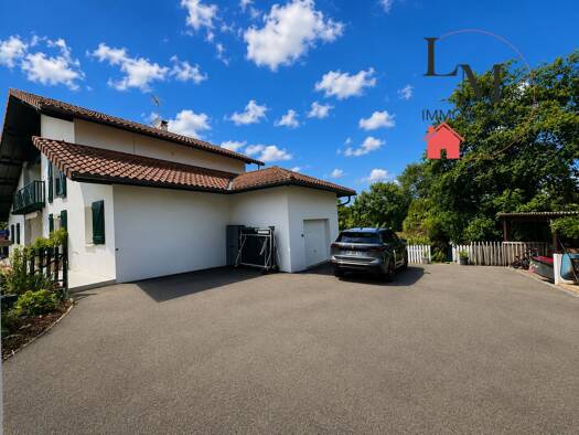 Villa à vendre 549 000 € 5 pièces 3 chambres 180 m² 3 066 m² de terrain Saint-Palais 64120