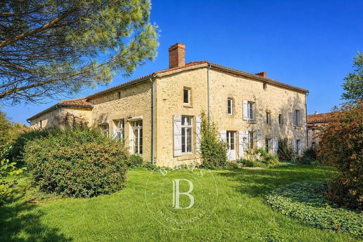 Maison à vendre, 396m², LA CHATAIGNERAIE