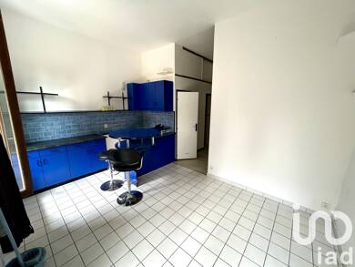 Appartement à louer 780 € 2 pièces 1 chambre 28 m² RDC/1 Est Sud Claye-Souilly 77410