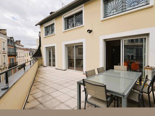Duplex à vendre 443 000 € 6 pièces 5 chambres 163 m² Pau 64000