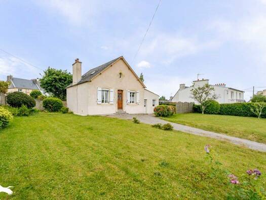 Maison à vendre 205 608 € 3 pièces 2 chambres 70 m² 944 m² de terrain Bourg Nord Guipavas 29490