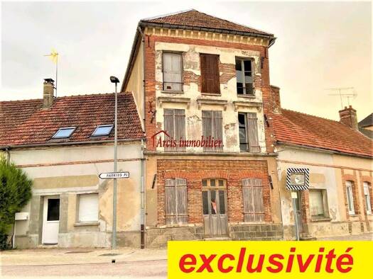Immeuble à vendre 79 000 € 196 m² Plancy-l'Abbaye 10380