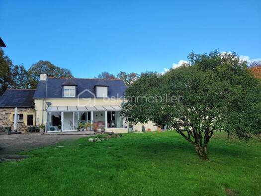 Maison à vendre 220 000 € 5 pièces 3 chambres 127 m² 4 806 m² de terrain Hémonstoir 22600