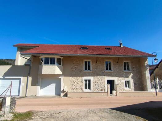 Maison à vendre - Neuf 379 000 € 7 pièces 4 chambres 240 m² 800 m² de terrain Plateau d Hauteville 01110
