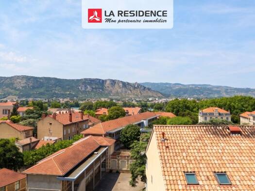Appartement à vendre 239 000 € 3 pièces 2 chambres 72 m² Étage 6/6 Valence 26000