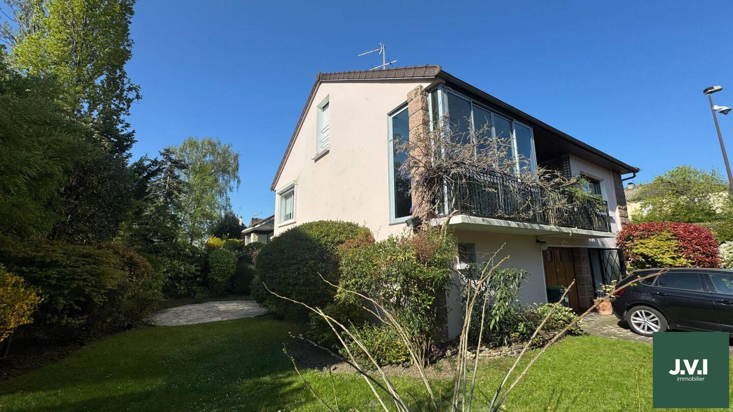 Maison à vendre, 207m², DEUIL LA BARRE