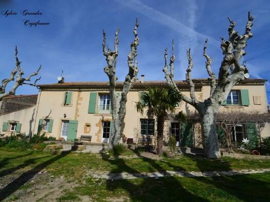 Maison à vendre 810 000 € 15 pièces 9 chambres 455 m² 1 282 m² de terrain Saint-Chamas 13250