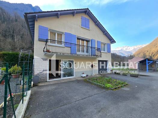 Maison à vendre 182 000 € 8 pièces 5 chambres 121 m² 355 m² de terrain Bedous 64490