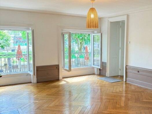 Appartement à louer 830 € 3 pièces 2 chambres 119 m² 1er étage Jacquard Saint-Étienne 42000