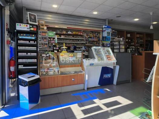 Bar / Café à vendre Fonds de commerce 399 999 € 96 m² d'espace de restauration Bessines 79000