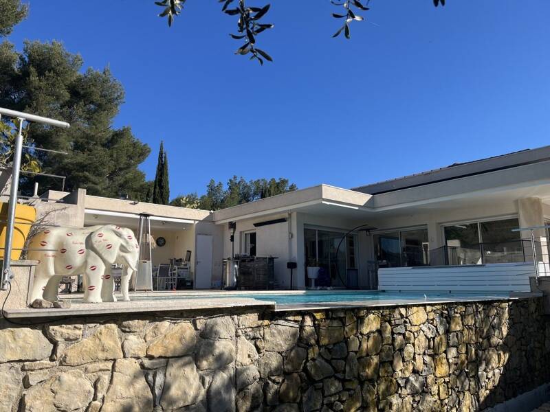 Maison à louer, 244m², CASSIS