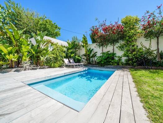 Villa à louer - Première occupation 5 300 € 5 pièces 4 chambres 153 m² 400 m² de terrain Pointe Rouge Marseille 8ème arrondissement 13008